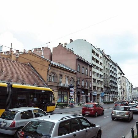 Renovated Design Apartment Close To The Danube Будапеща Екстериор снимка