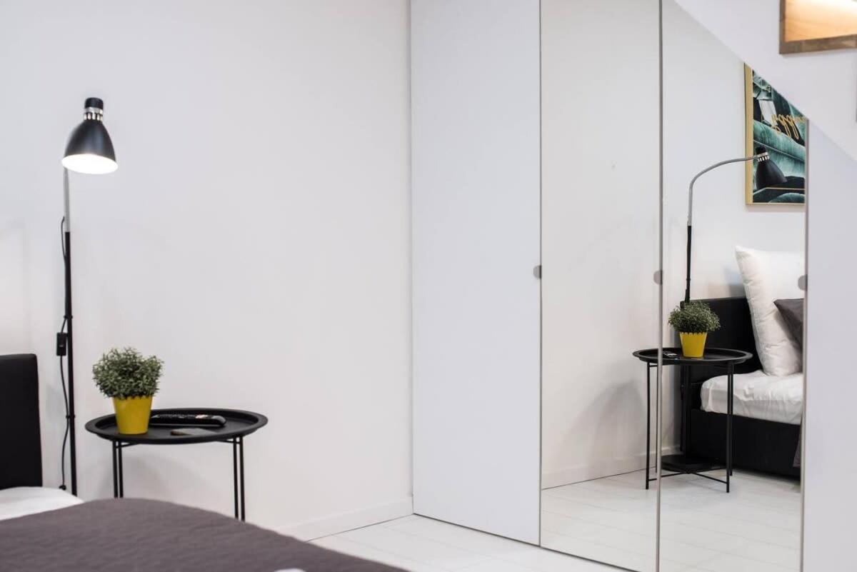 Renovated Design Apartment Close To The Danube Будапеща Екстериор снимка